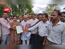 20 हजार में लगाई फसल, 400 रुपये भरा प्रीमियम, ₹70 मिला बीमा; किसानों ने किया जोरदार प्रदर्शन