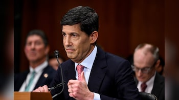 Hike Or Hold? Fed's Warsh Has Markets Unsure