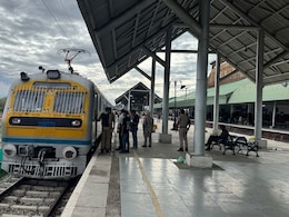 Rain Shuts Highway, 1,500 J&K Tourists Evacuated Through Special Trains