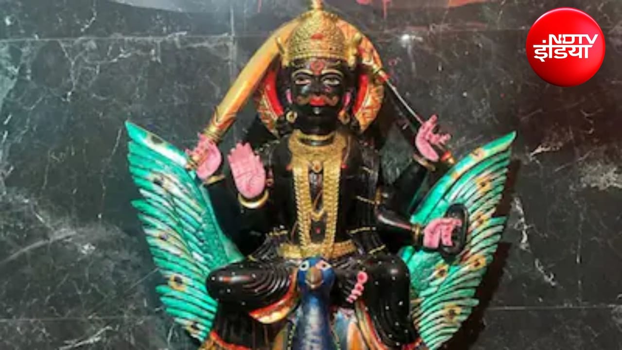 गुप्त नवरात्रि के शनिवार को पीपल के पेड़ पर ग्रहों की शांति के लिए करें ये उपाय, पंडित जी से जानिए