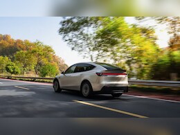 भारत में आते ही टेस्ला ने मचाया धमाल, एक साल में ही YL मॉडल की बेच डाली 468 गाड़ियां