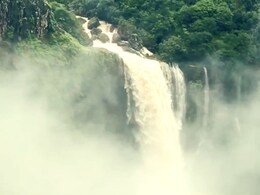 Mahabaleshwar News : महाबळेश्वरला जायलाच हवं! निसर्गाचं विलोभनीय रुप; लिंगमळा धबधब्याचं रुप पाहून डोळ्याचं पारणं फिटेल