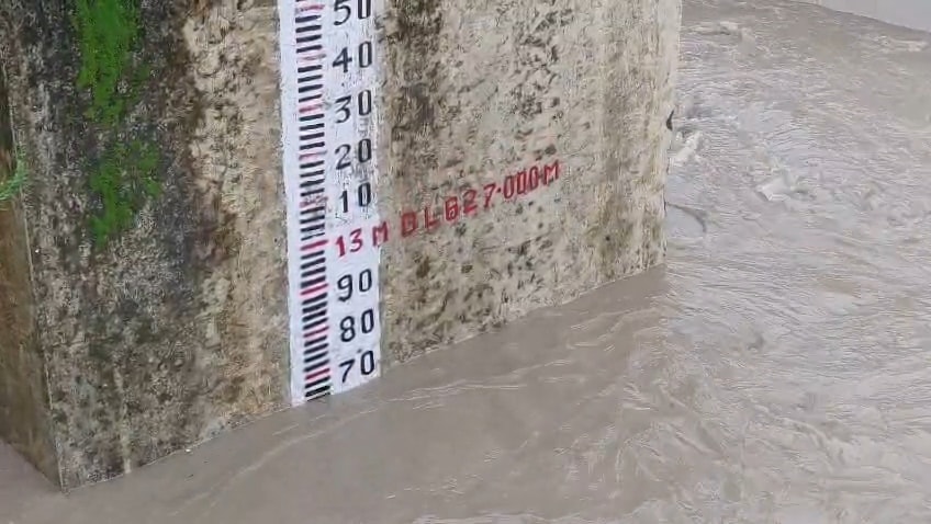 Uttarakhand Weather: नदियां ऊफान पर