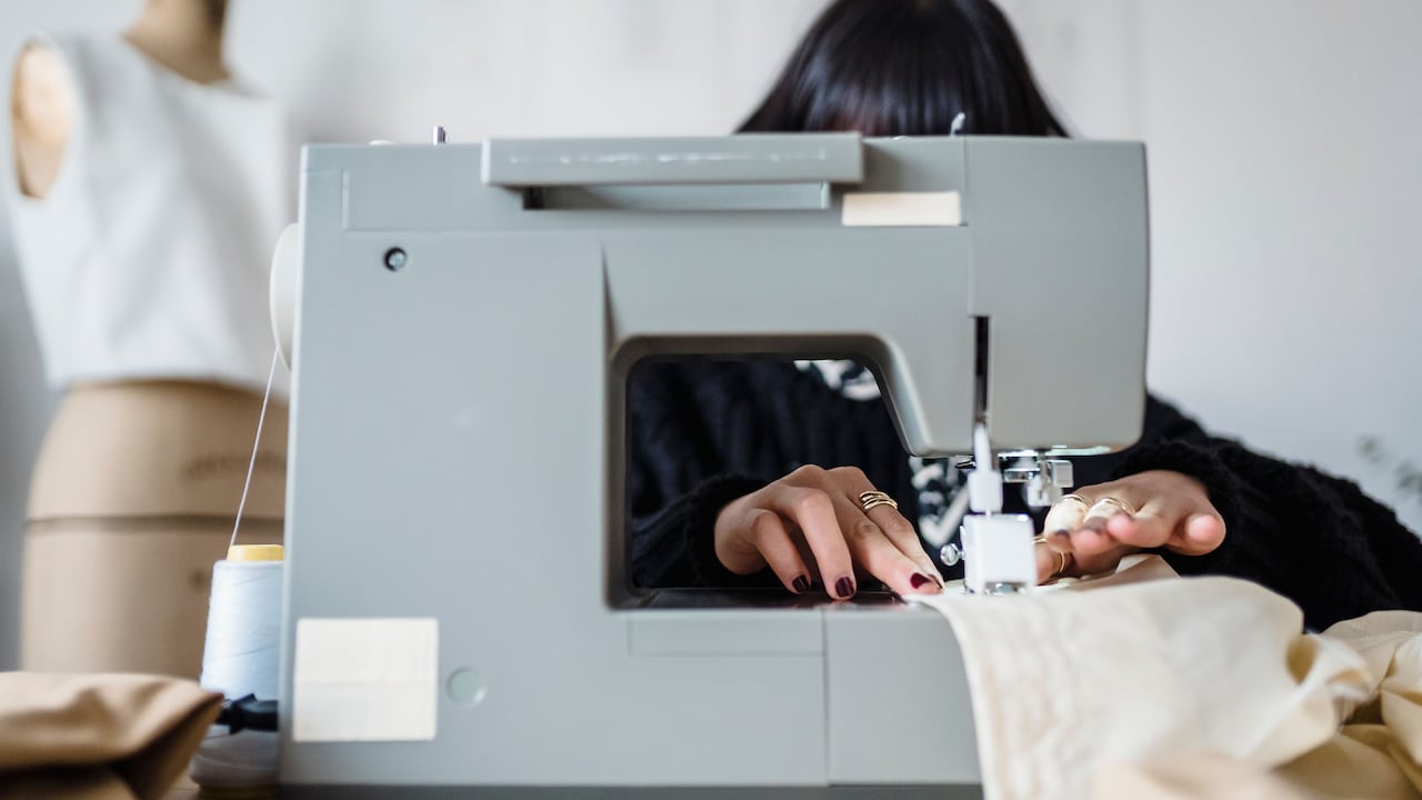 How To Choose A Sewing Machine For Denim, Knits And Fine Fabrics