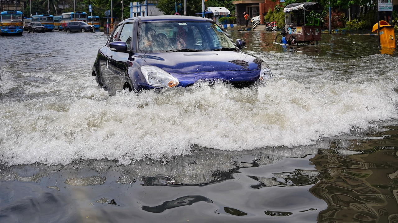'If I Can Come, Why Can't You': Manager's Insensitive Reply To Employee Stuck Due To Waterlogging Viral