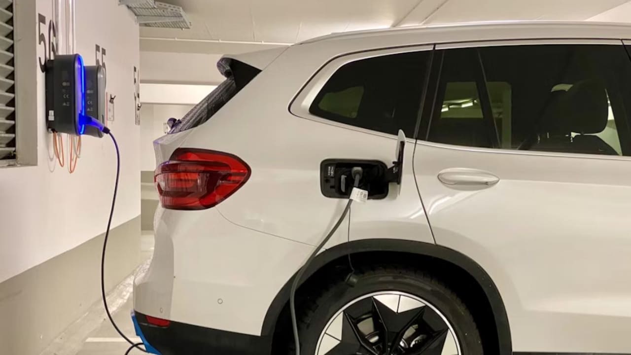 EV Cars: इस एक वजह से कबाड़ बन सकती है आपकी इलेक्ट्रिक कार, नई रिपोर्ट में हुआ बड़ा खुलासा