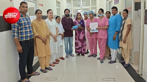 860 ग्राम की प्रीमैच्योर बच्ची ने जीती जिंदगी की जंग; रतलाम में चमत्कारी रिकवरी, घर लौटी नन्ही जान