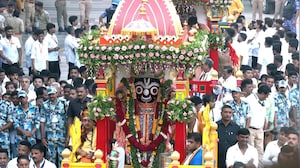 Ahmedabad's Jagannath Rath Yatra Begins Amid Massive Devotee Turnout