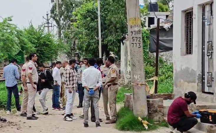 Delhi teenager stabbed to death after dispute over calling friend “Papa”