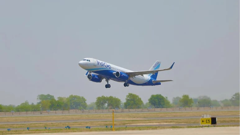 Noida Airport: अब नोएडा से करिए श्रीनगर तक का हवाई सफर, शुरू हो गई विमान सेवा, जानिए टाइमिंग