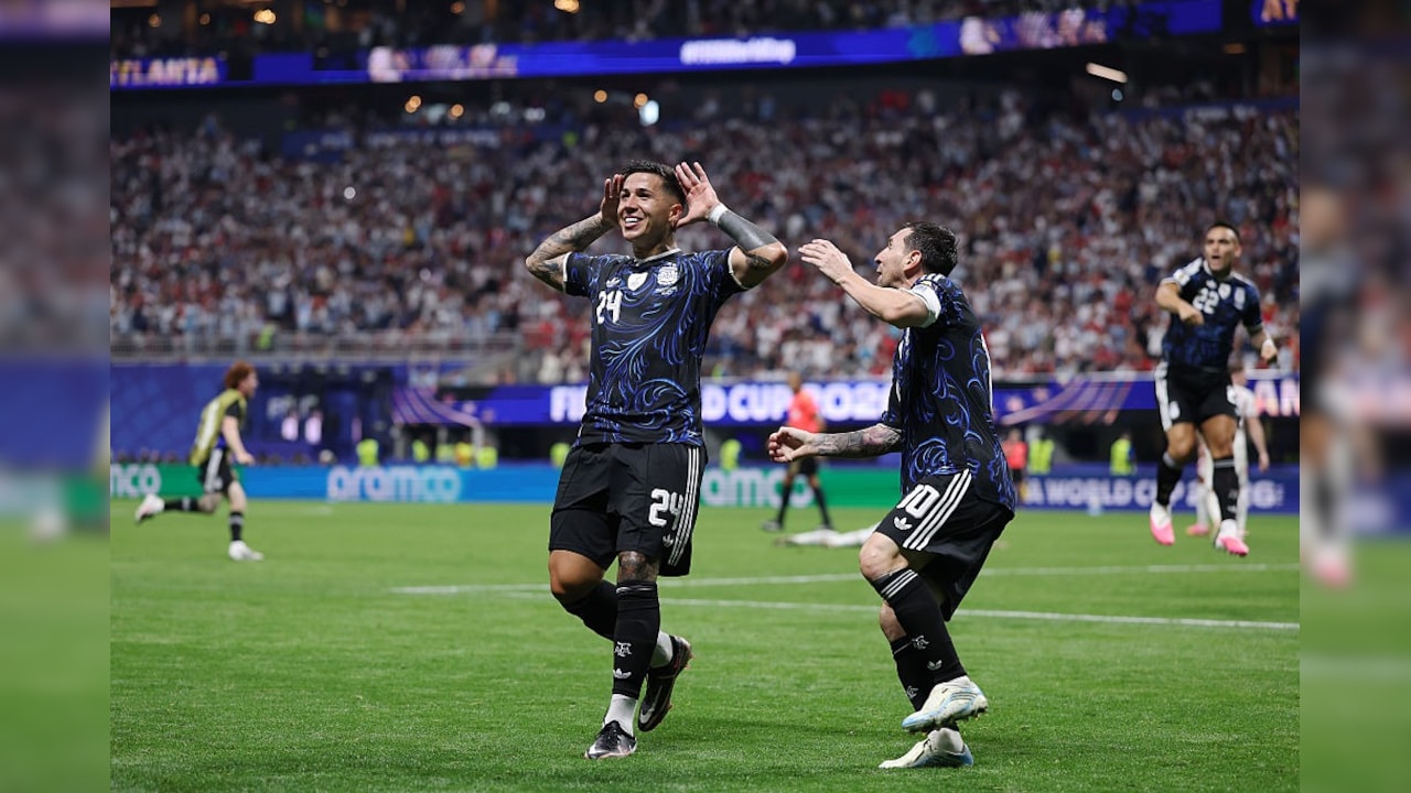 Argentina vs England LIVE Score: मेस्सी मैजिक से फाइनल में अर्जेंटीना, आखिरी पलों में पलटी बाजी, इंग्लैंड को 2-1 से हराया