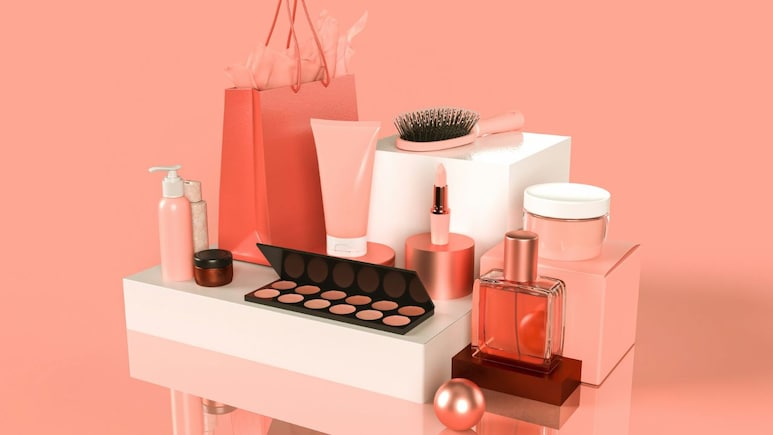 Best Makeup Products Under 1000: आज ही घर लाएं Maybelline and Lakme के ये कमाल के ब्यूटी प्रोडक्ट्स