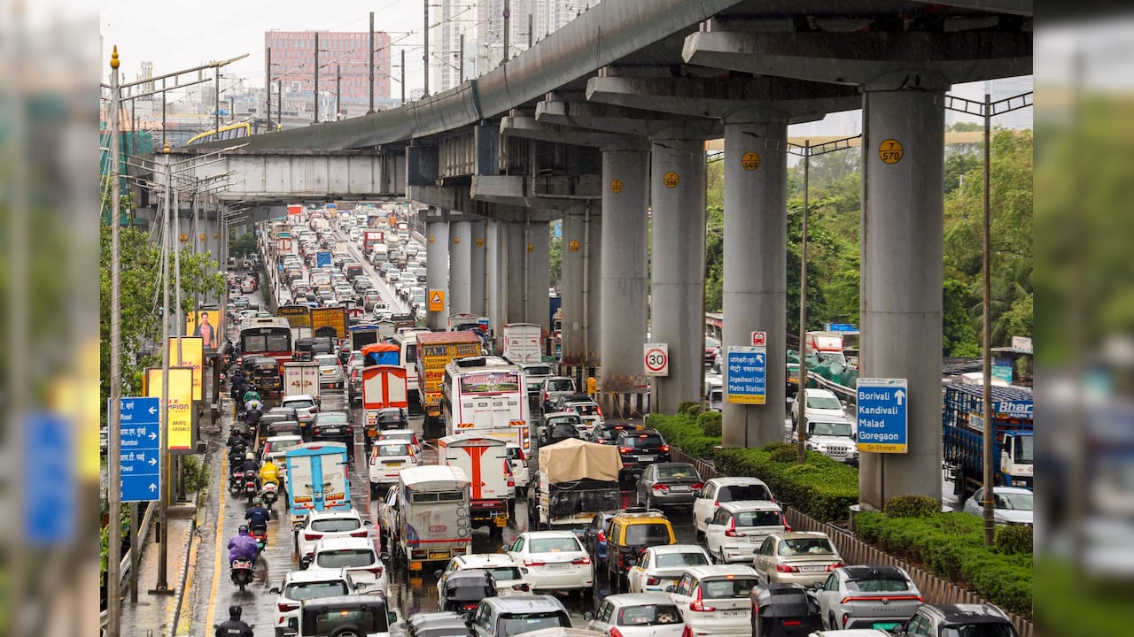 Mumbai Rains (Photo: PTI) Mumbai Rains (Photo: PTI)