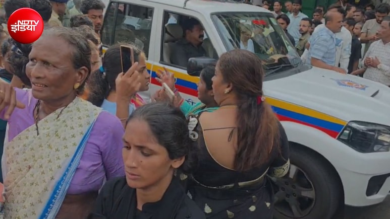 मुंबई में 7 साल की बच्ची से दरिंदगी, भड़का लोगों का गुस्सा, थाने का घेराव कर आरोपी के लिए मांगी फांसी