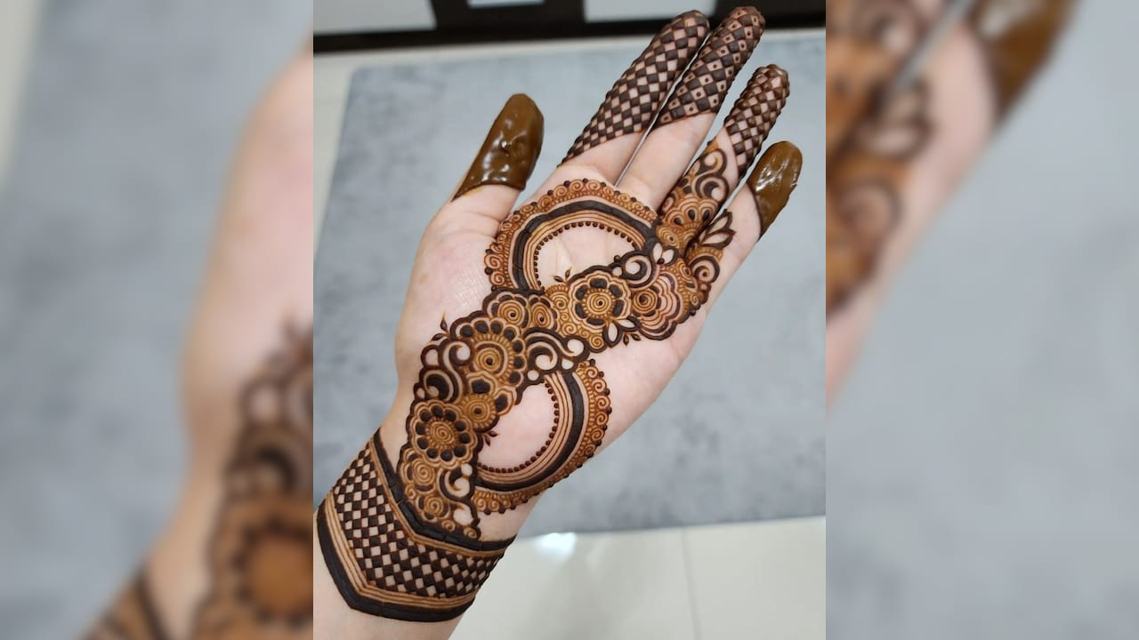 (P.C- @stylishmehndidesign/Instagram)