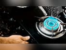 Gas Burner Cleaning Tips: काले पड़ गए हैं गैस बर्नर? 3 आसान स्टेप में करें साफ, तेज हो जाएगी फ्लेम