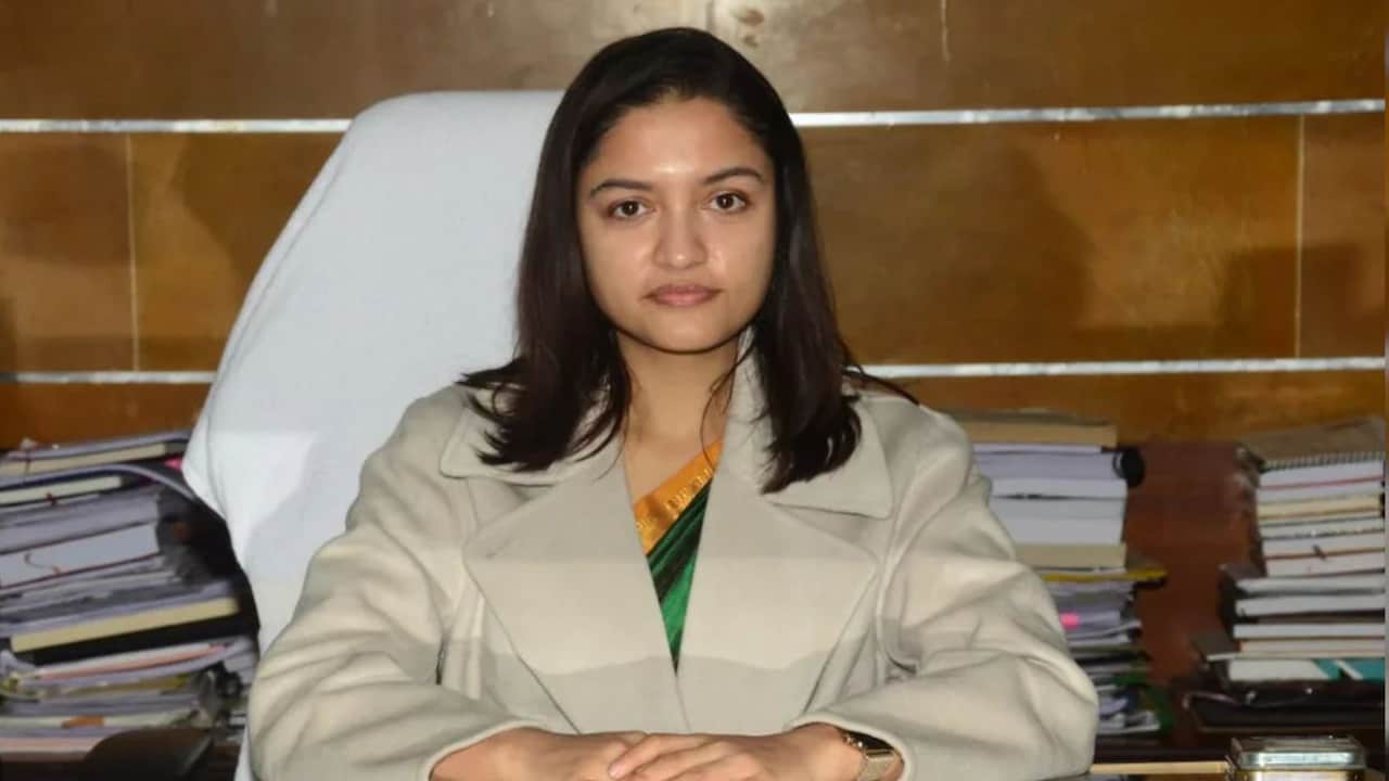 कलेक्टर सौम्या झा ने पकड़ी NHAI की गलती, एक चूक बन रही दिल्ली-मुंबई हाईवे पर एक्सीडेंट की बड़ी वजह