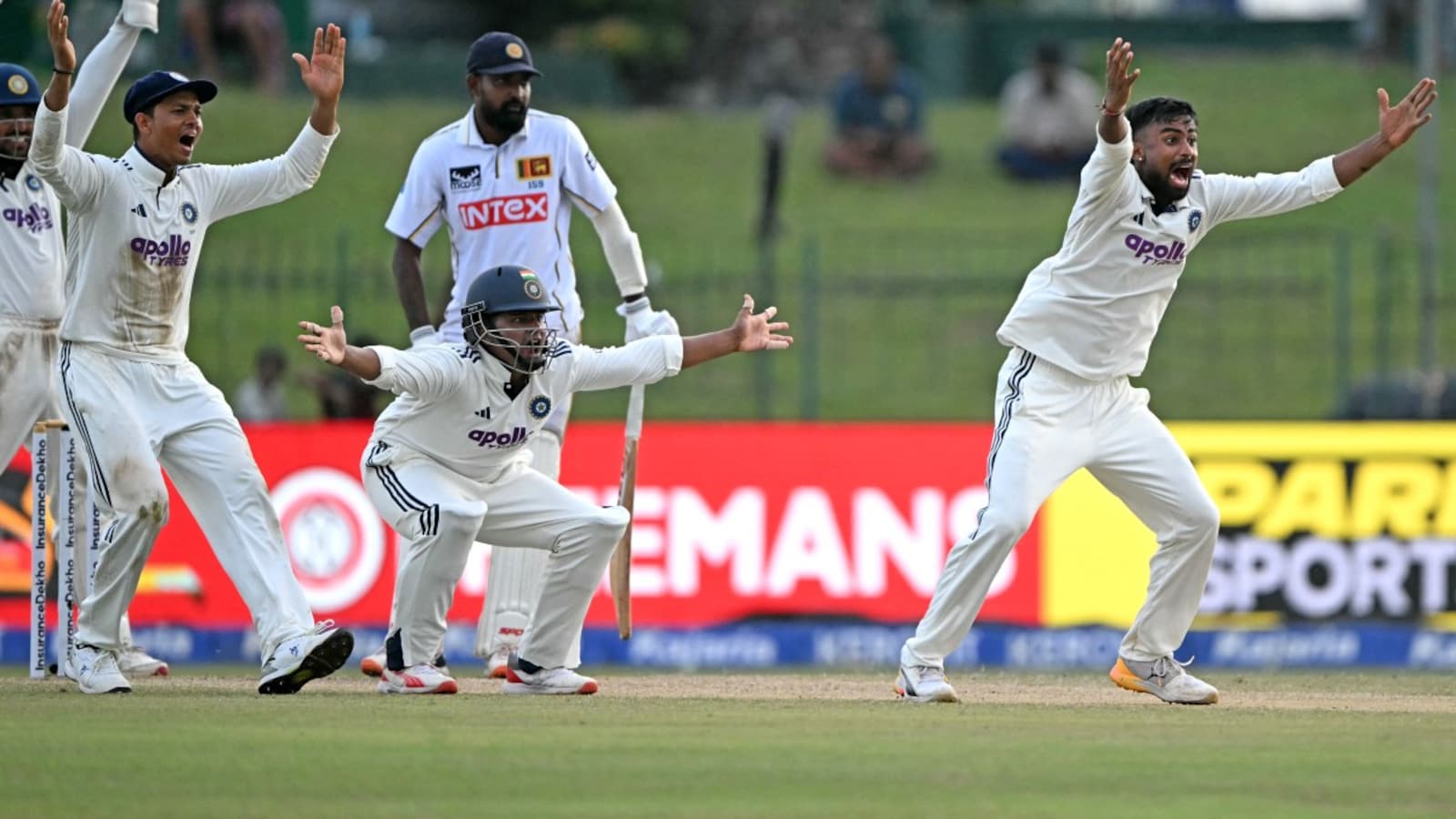 Batter Throws Gloves In Dressing Room As Sri Lanka Fume Over Umpire Decision Against India