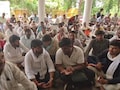 यूरिया खाद की किल्लत पर फूटा किसानों का गुस्सा, कलेक्ट्रेट में हंगामा; फसल खराब होने की जताई आशंका