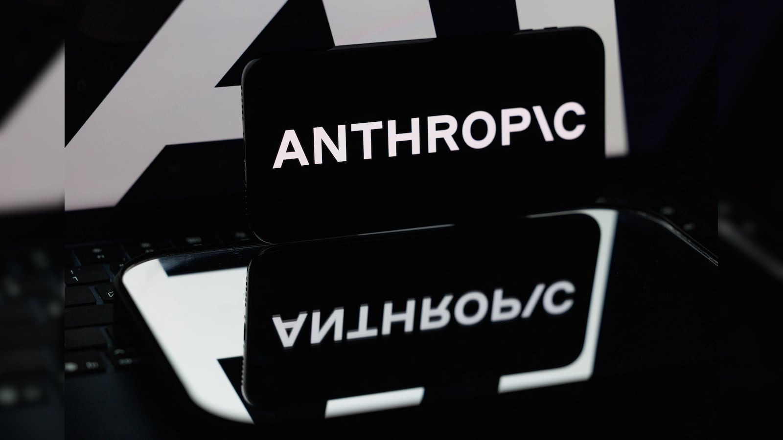 Anthropic Researcher Resigns, Warns of Risks from Rapid AI Development