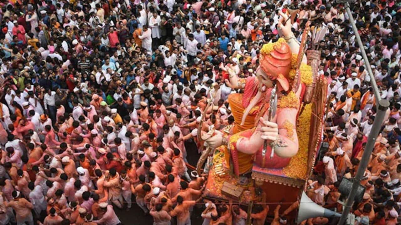 Mumbai: BMC Makes Fitness Certificate Mandatory For Large Idols After Bhuleshwar Ganpati Accident