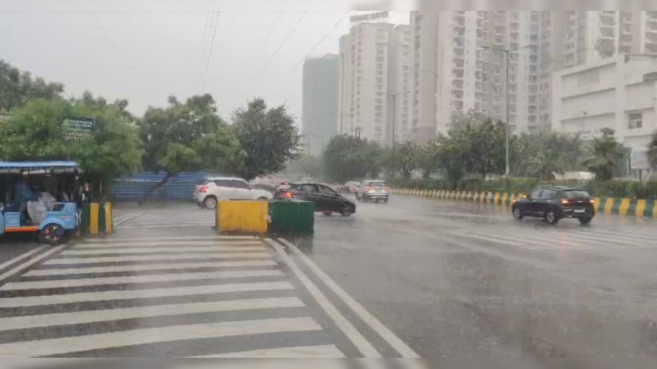 Heavy Rain Hits Delhi, Nearby Areas. Red Alert For Some Districts