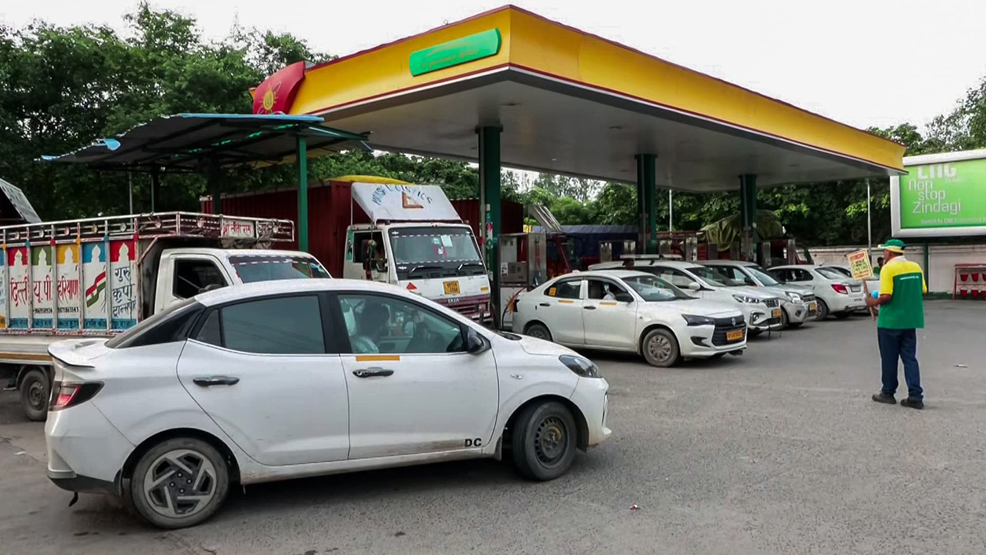 CNG Prices Hiked By Rs 3.89 In Delhi-NCR