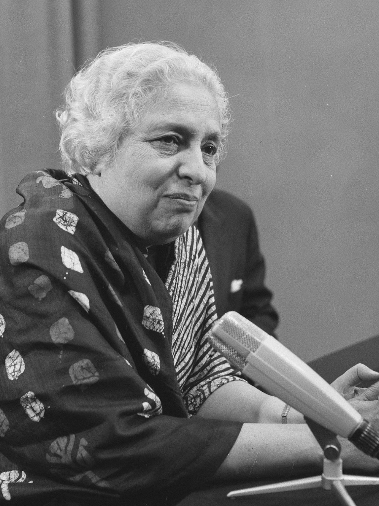 Vijaya Lakshmi Pandit Birth Anniversary: jawaharlal Nehru Sister and Syed Hussain Love Story