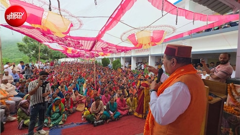 अगर मैं गलत करूं तो मुझे जूते मारे जाएं... उत्तराखंड के कैबिनेट मंत्री ने भरी सभा से क्यों कहा ऐसा? VIDEO