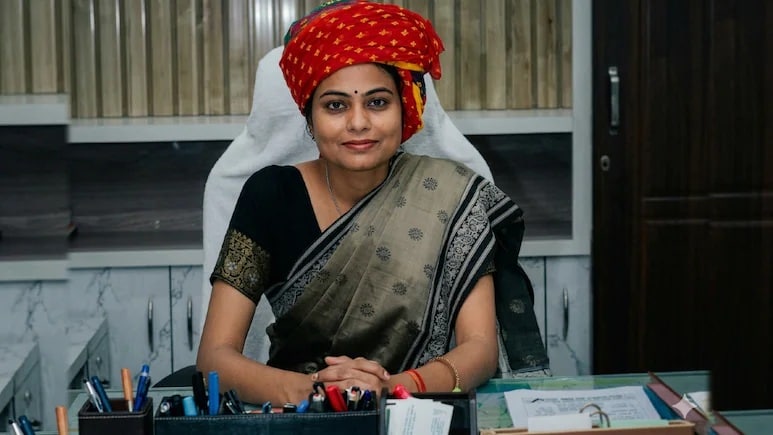 IAS Artika Shukla UPSC Topper in First Attempt