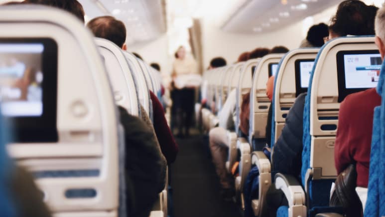 Woman Had A Heart Attack On Flight To Daughter's Wedding. Then 15 Cardiologists Stood Up