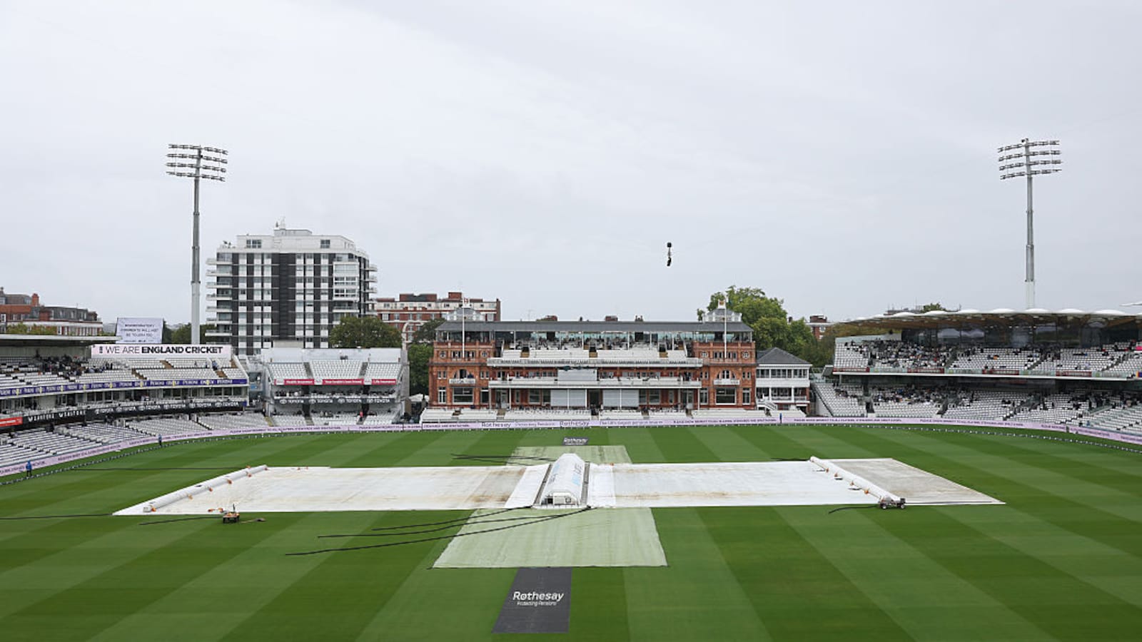 "Thats A Joke": Nasser Hussain Blasts Umpire Over Shock Decision In Lords Test