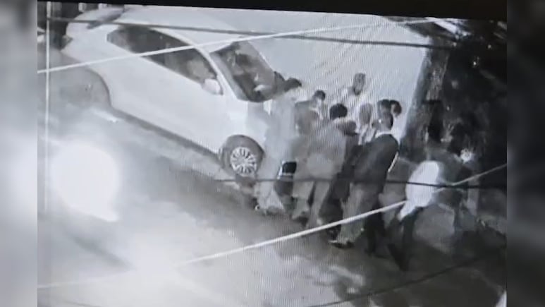 How Delhi Businessman's Wife Foiled 'Special-26'-Style Fake CBI Raid At Home