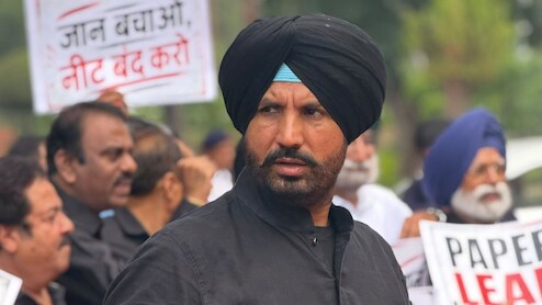पंजाब कांग्रेस में घमासान जारी, राजा वड&zwj;िंग को हटाने की विरोधी कैंप की रणनीति तैयार, विरोधी गुट के नेताओं ने दिल्ली में डाला डेरा