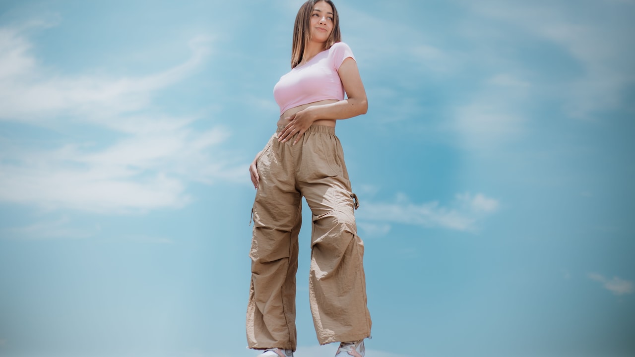 Wide-Leg Trousers With Flat Shoes: 10 Styling Mistakes And Easy Fixes Wide-Leg Trousers With Flat Shoes: 10 Styling Mistakes And Easy Fixes