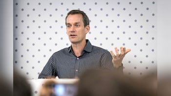 Googlers Contend With Exit Of AI Pioneer And Most Google Person'