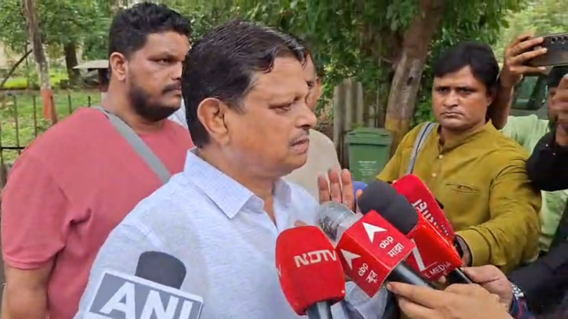 Sena Corporator Ramesh Mhatre Leaves Jail After Bail In Doctors' Assault Case
