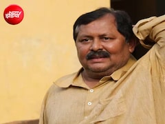 नेपाल-चीन सीमा के पास शूटिंग कर रहे एक्टर बाढ़ के बीच फंसे, परिवार ने बताया कैसा है हाल