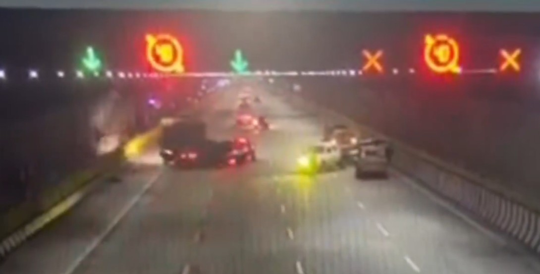 On Camera, Speeding SUV Rams Tempo In Mumbai-Pune Expressway Tunnel, 1 Dead