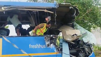 Hyderabad-Vijayawada Highway Accident: Six Including Five Women Passengers Killed In Bus-Truck Collision