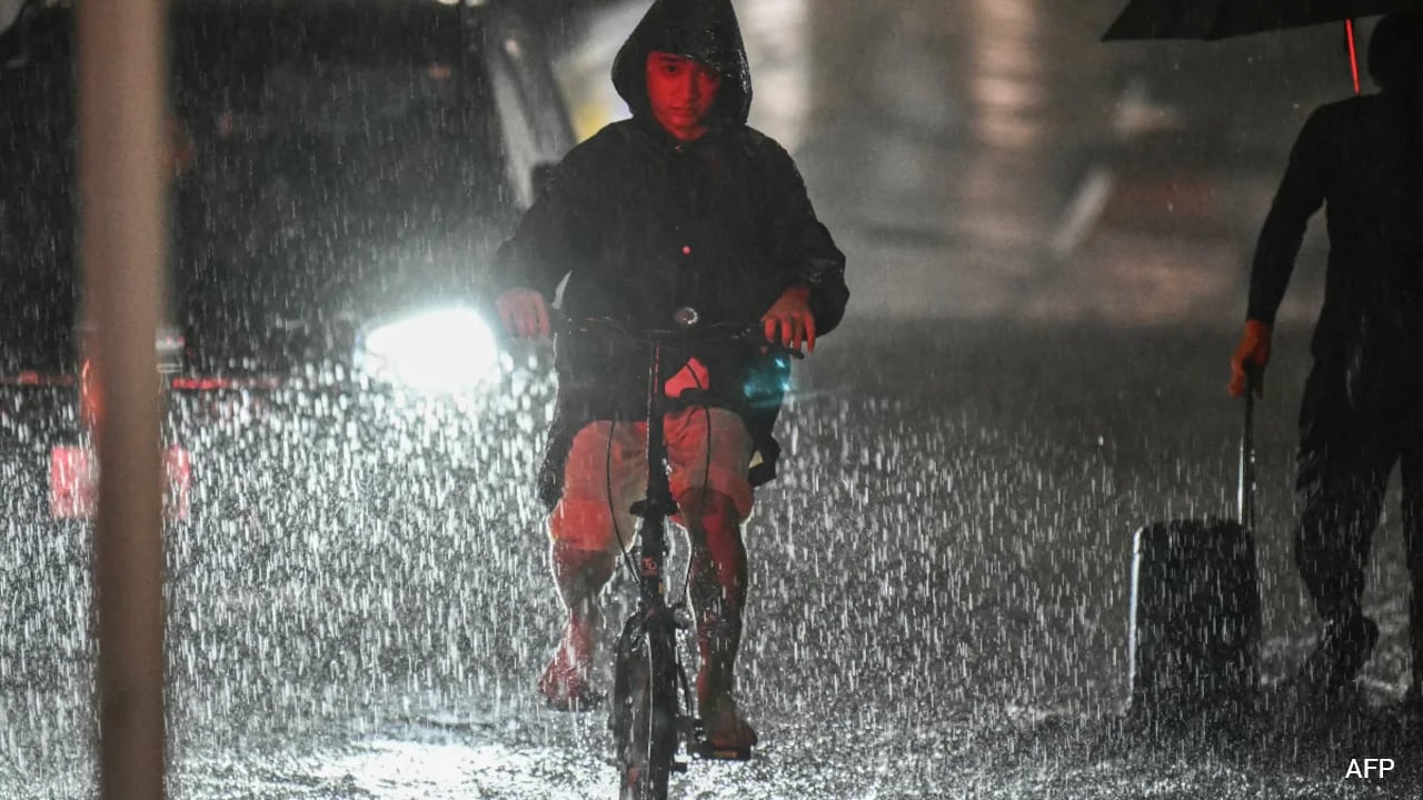5 Dead, Thousands Stranded As 'Unprecedented' Rain Batters Japan