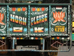 GK News: ट्रकच्या मागे 'Horn OK Please' का लिहितात?, ड्रायव्हरची हौस नाही तर 'हे' आहे खरे कारण