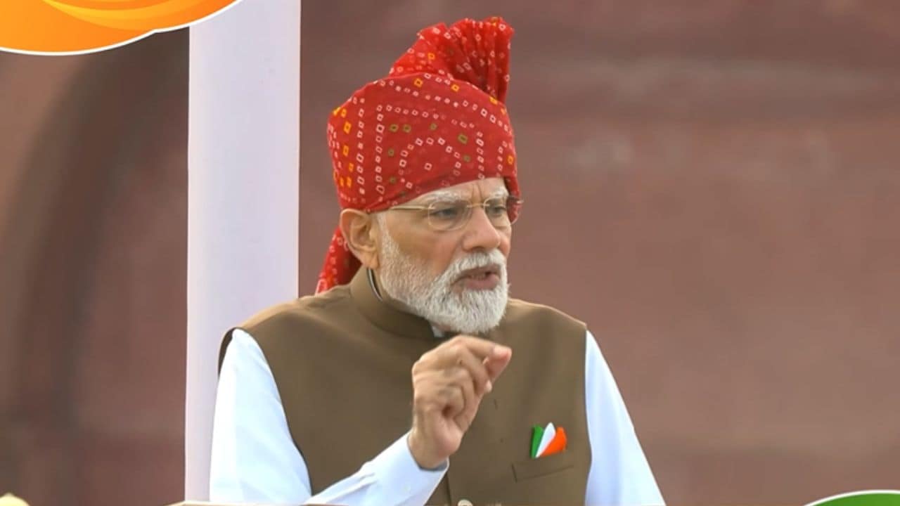 Independence Day: PM Modi Announces AI Training For 1 Crore Youth, Free Online Coaching