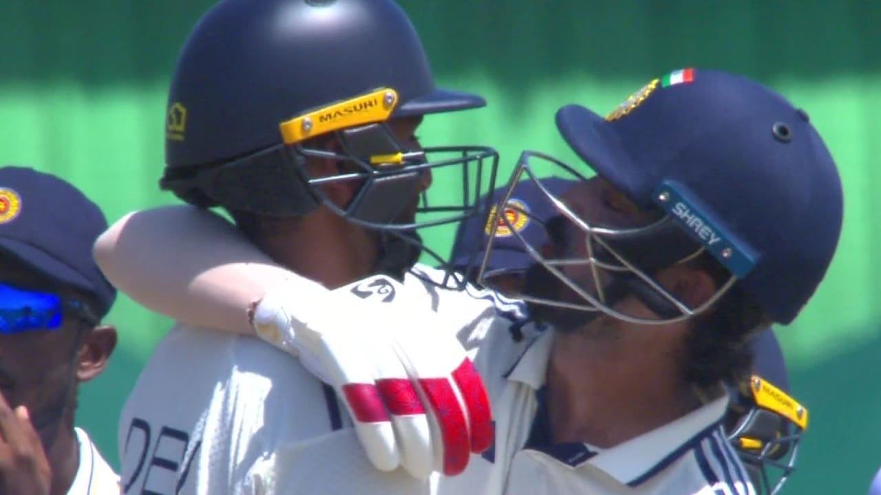 1st Test Day 4 LIVE: Rahuls Gesture Viral After Padikkals DRS Call Saves Him