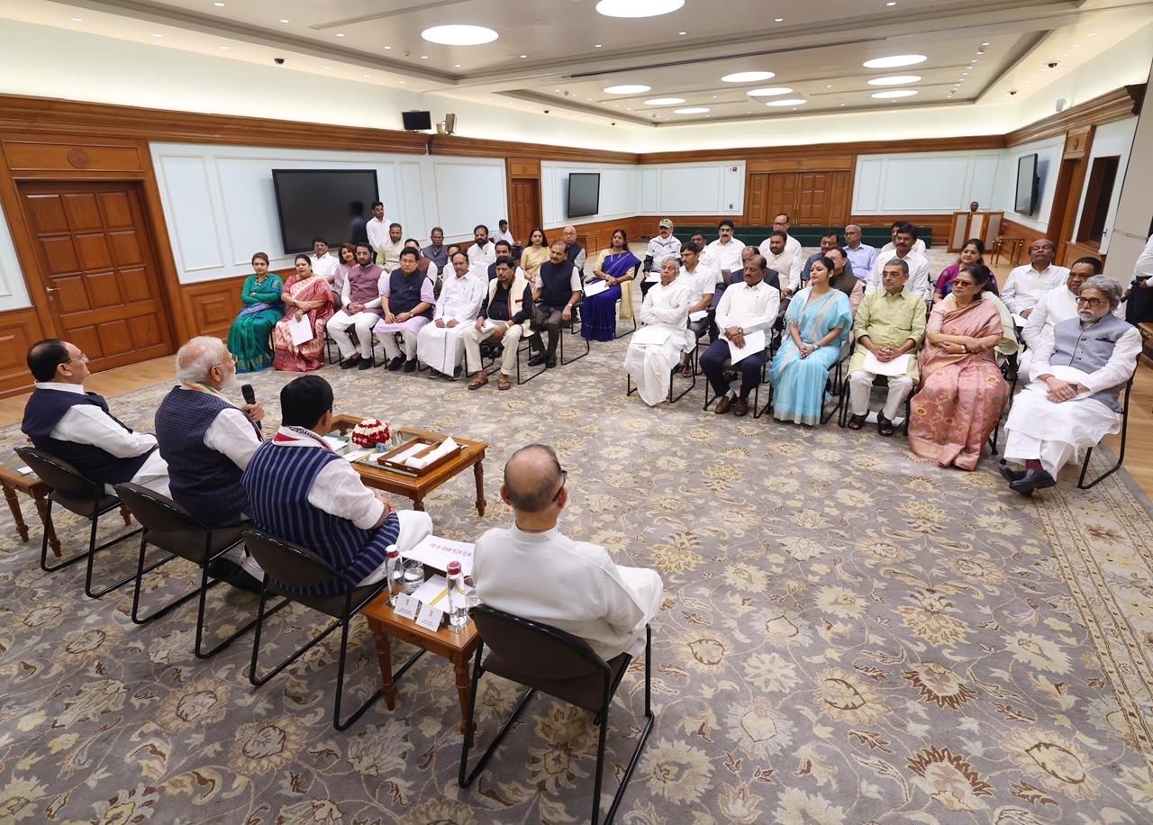 'No Need To Worry, I'm With You': PM To Trinamool Rebels, Ex-Uddhav Sena MPs