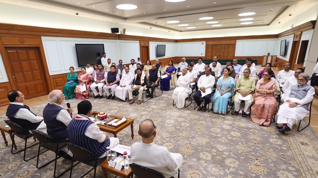"No Need To Worry, I'm With You": PM To Trinamool Rebels, Ex-Uddhav Sena MPs