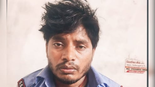 सबसे साफ शहर पर लगा दाग! जर्मन महिला से छेड़छाड़ का आरोप, सेल्फी लेते वक्त सुरक्षा गार्ड ने किए अश्लील कमेंट