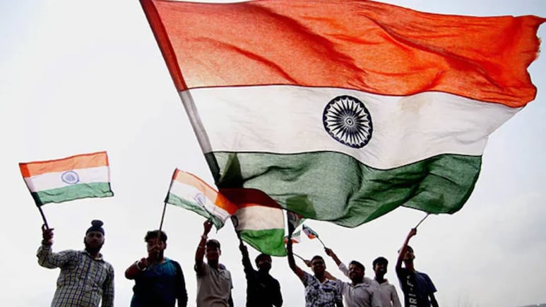 Independence Day: 79वां या 80वां, जानें इस बार कौन सा स्वतंत्रता दिवस मनाएगा भारत, अभी से सेव कर रख लें स्वतंत्रता दिवस के ये शुभकामना संदेश