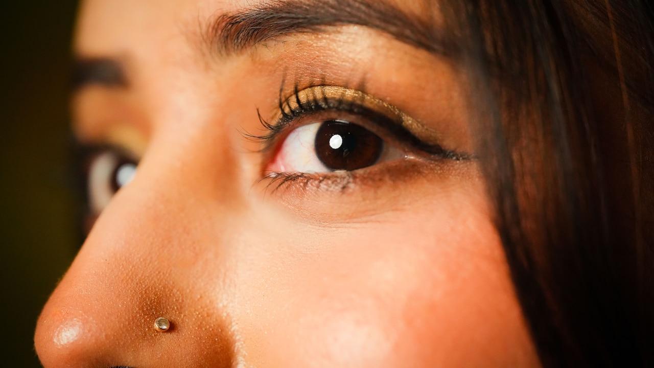7 Kajals For Daily Wear, Bold Liner And Smoky Eyes