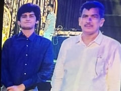 पिता को कुल्हाड़ी से काटकर बेटे ने नोएडा सेक्टर 52 के मेट्रो के सामने कूदकर दे दी जान!